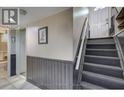 697 VICTORIA STREET - 22
