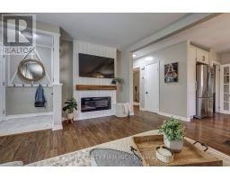 697 VICTORIA STREET - 7