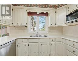 23 - 65 FIDDLERS GREEN ROAD - 11