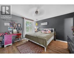3 - 720 WONDERLAND ROAD S - 17