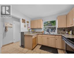 3 - 720 WONDERLAND ROAD S - 9