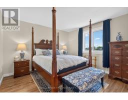 56 PARKVIEW CRESCENT - 13