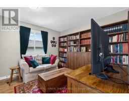 56 PARKVIEW CRESCENT - 18
