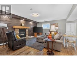 56 PARKVIEW CRESCENT - 21