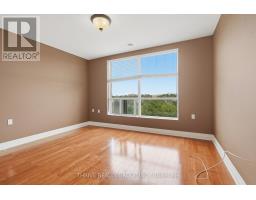 802 - 250 PALL MALL STREET - 15