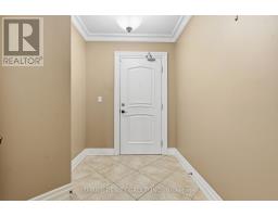 802 - 250 PALL MALL STREET - 26