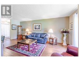 189 HUNTINGTON CRESCENT - 10