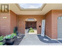 189 HUNTINGTON CRESCENT - 4