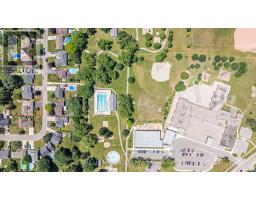 189 HUNTINGTON CRESCENT - 42