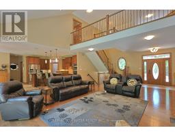 9956 PINETREE CRESCENT - 11
