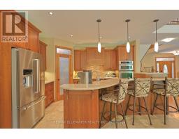 9956 PINETREE CRESCENT - 16