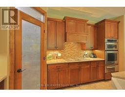 9956 PINETREE CRESCENT - 18