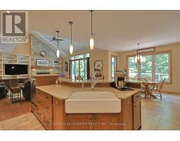 9956 PINETREE CRESCENT - 19