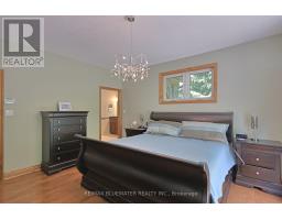 9956 PINETREE CRESCENT - 24