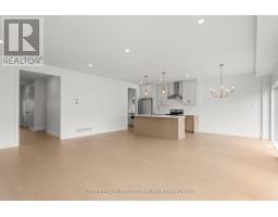 262 HESSELMAN CRESCENT - 8