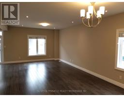 3074 TURNER CRESCENT - 4