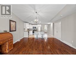 40 DEVON DRIVE - 22