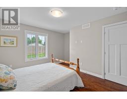 40 DEVON DRIVE - 33