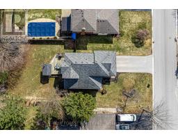 14 ERIC DRIVE - 43
