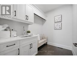 876 EAGLETRACE DRIVE - 36