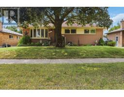 307 TWEEDSMUIR AVENUE - 2