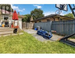 307 TWEEDSMUIR AVENUE - 35