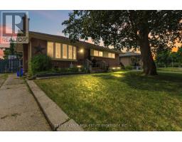 307 TWEEDSMUIR AVENUE - 6