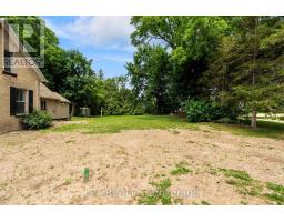 224 ROSKEEN STREET - 17