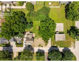 224 ROSKEEN STREET - 8