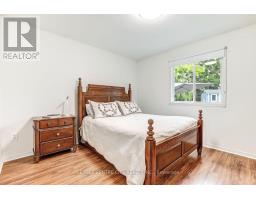 96 CARRIE CRESCENT - 13