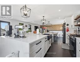 808 ELGINFIELD ROAD - 30