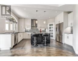 783 HICKORYRIDGE COMMON - 11