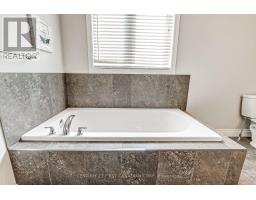 783 HICKORYRIDGE COMMON - 18