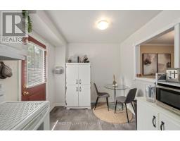 9 - 475 SANDRINGHAM CRESCENT - 12