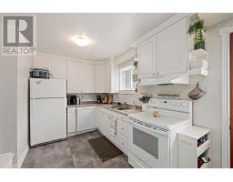 9 - 475 SANDRINGHAM CRESCENT - 13