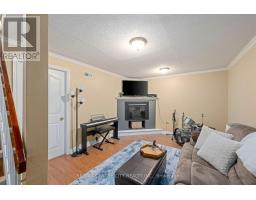 9 - 475 SANDRINGHAM CRESCENT - 24