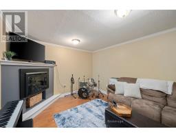 9 - 475 SANDRINGHAM CRESCENT - 25