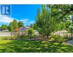 63 CONFEDERATION DRIVE - 25