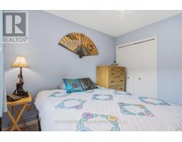 34 GERALD CRESCENT - 18
