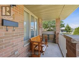 34 GERALD CRESCENT - 4