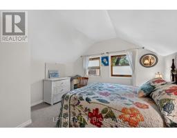 30 WOODWARD AVENUE - 33