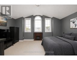 884 REEVES AVENUE - 26