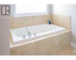 884 REEVES AVENUE - 31