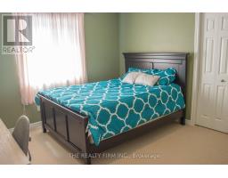 884 REEVES AVENUE - 33