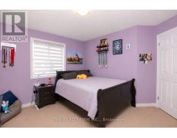 884 REEVES AVENUE - 35