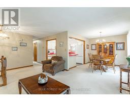 385 WELLINGTON STREET - 6