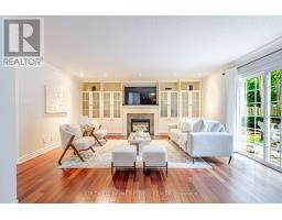 12 DAVENTRY WAY - 15