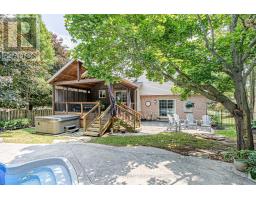 12 DAVENTRY WAY - 36