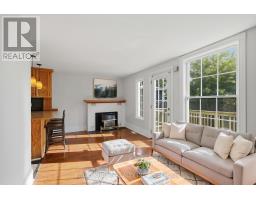 764 CURRY STREET - 11