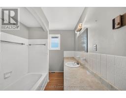 38786 B ZURICH-HENSALL ROAD - 21